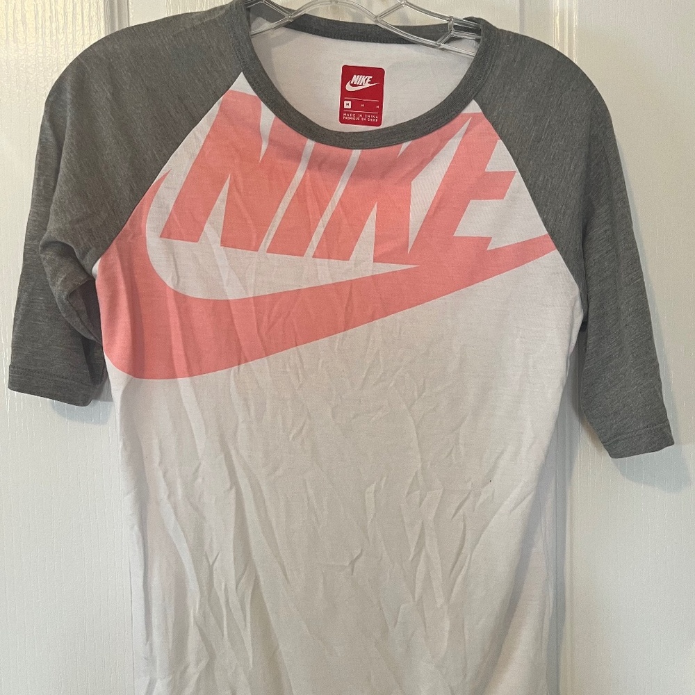 Girls Nike top